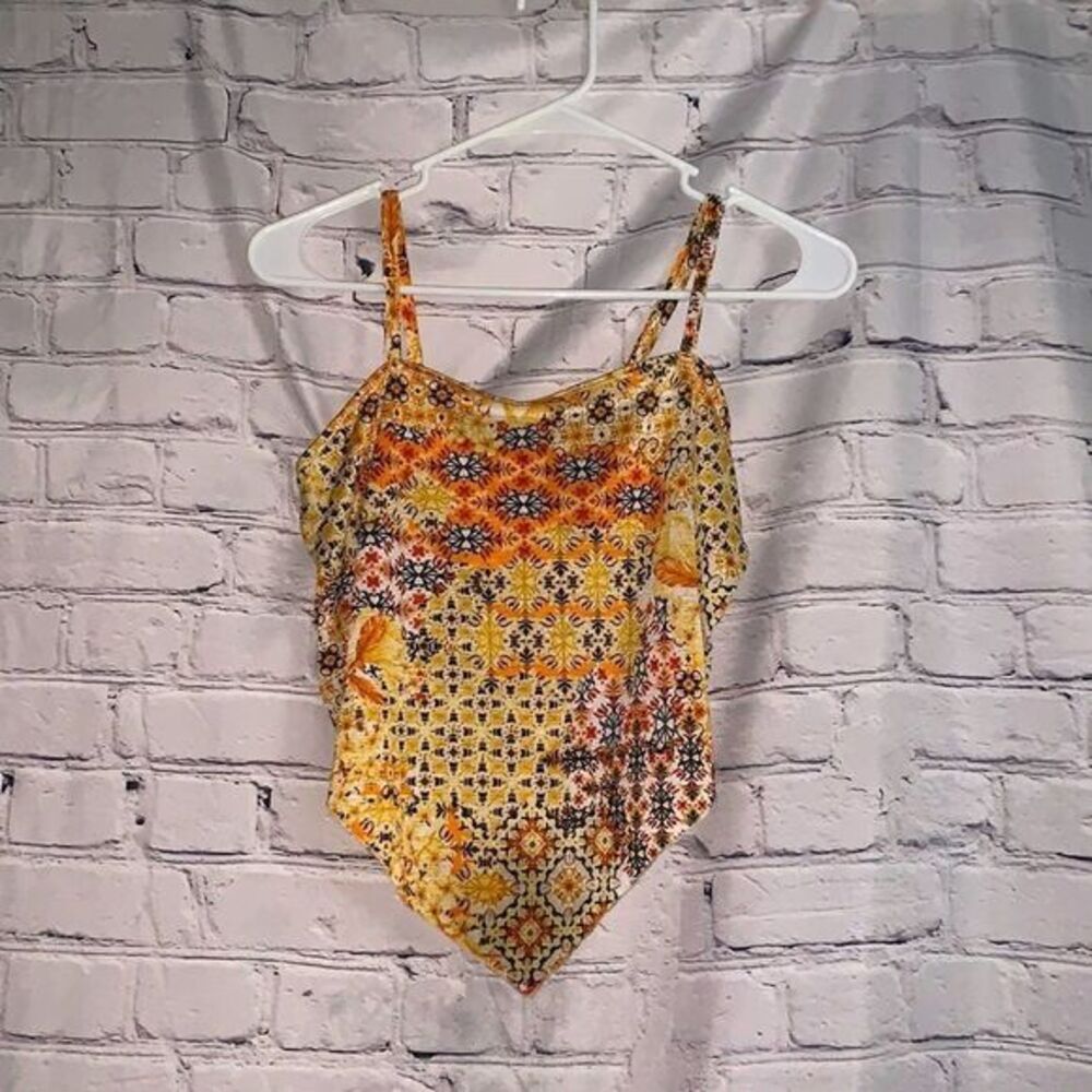 Crop top​